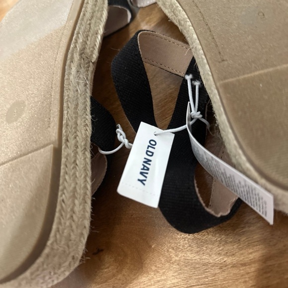 NWT Old Navy Women’s Sandals Size 9 - Picture 4 of 5